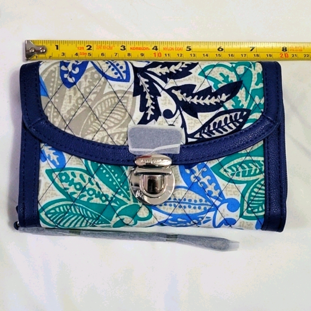 Vera Bradley Ultimate wristlet Santiago - Picture 2 of 9